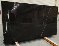 تصویر 4 از سنگ مرمریت مشکی با رگه سفید مناسب اجرای پروژه های لوکس